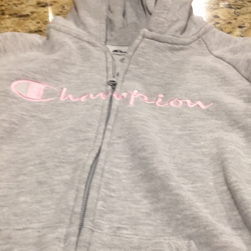 Champion Girls Gray Zip Front Hoodie Size Small Pink Letters Superb condition.